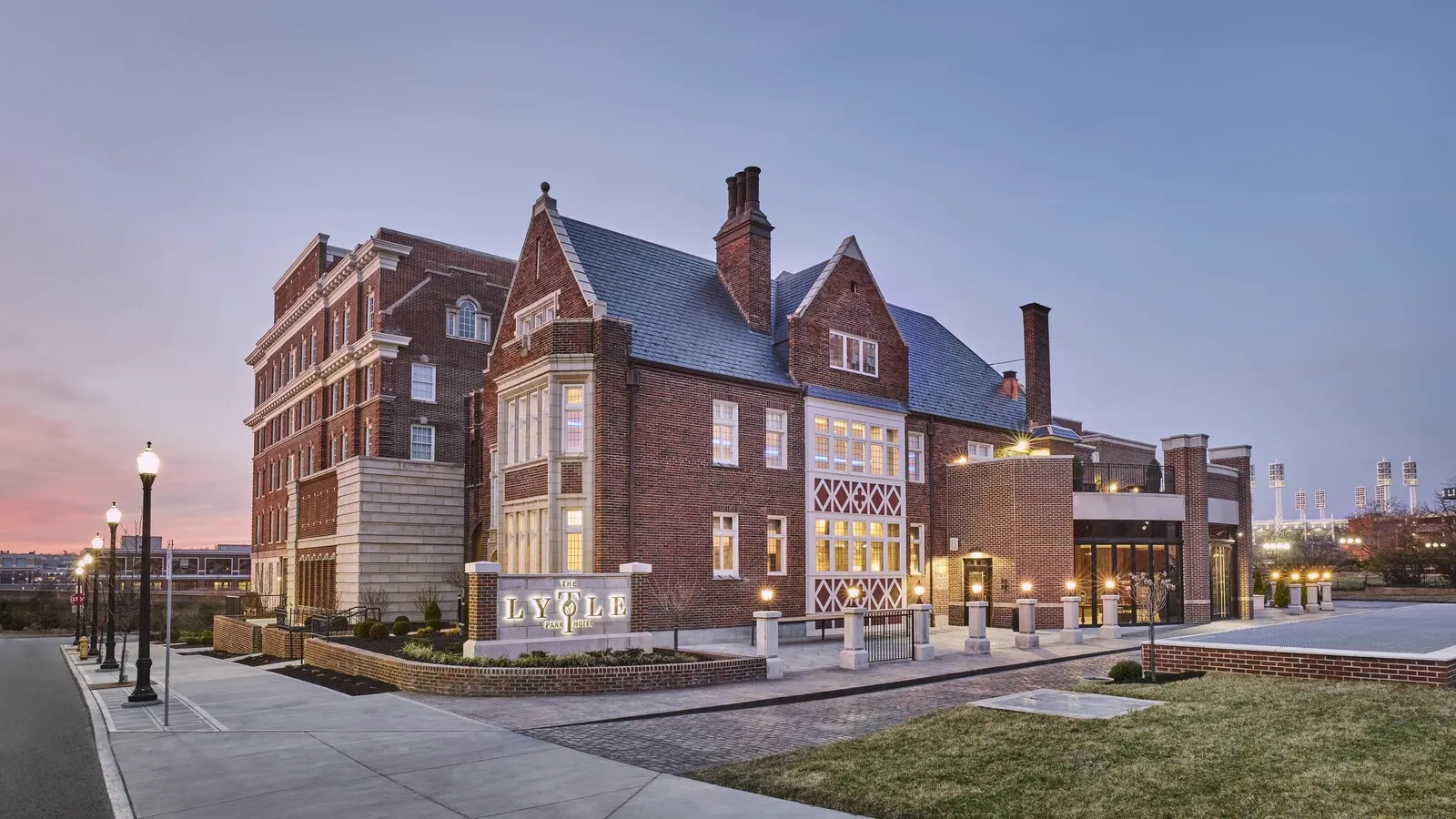 The Lytle Park Hotel exterior